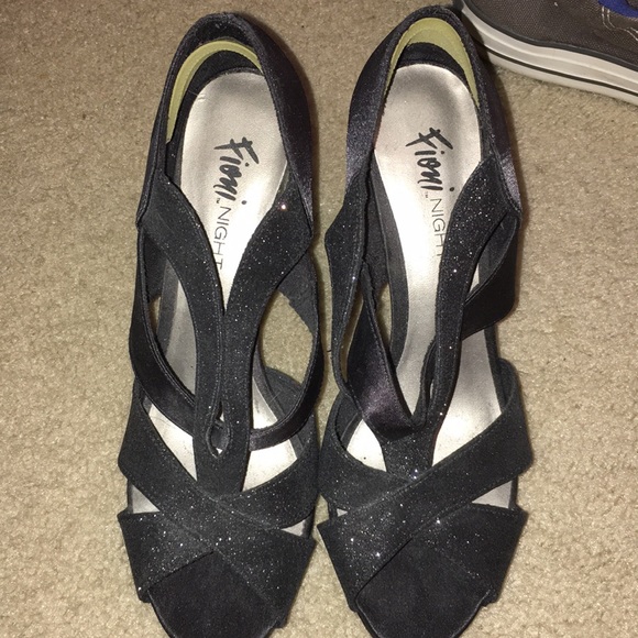 FIONI Clothing Shoes - Glittery Pumps